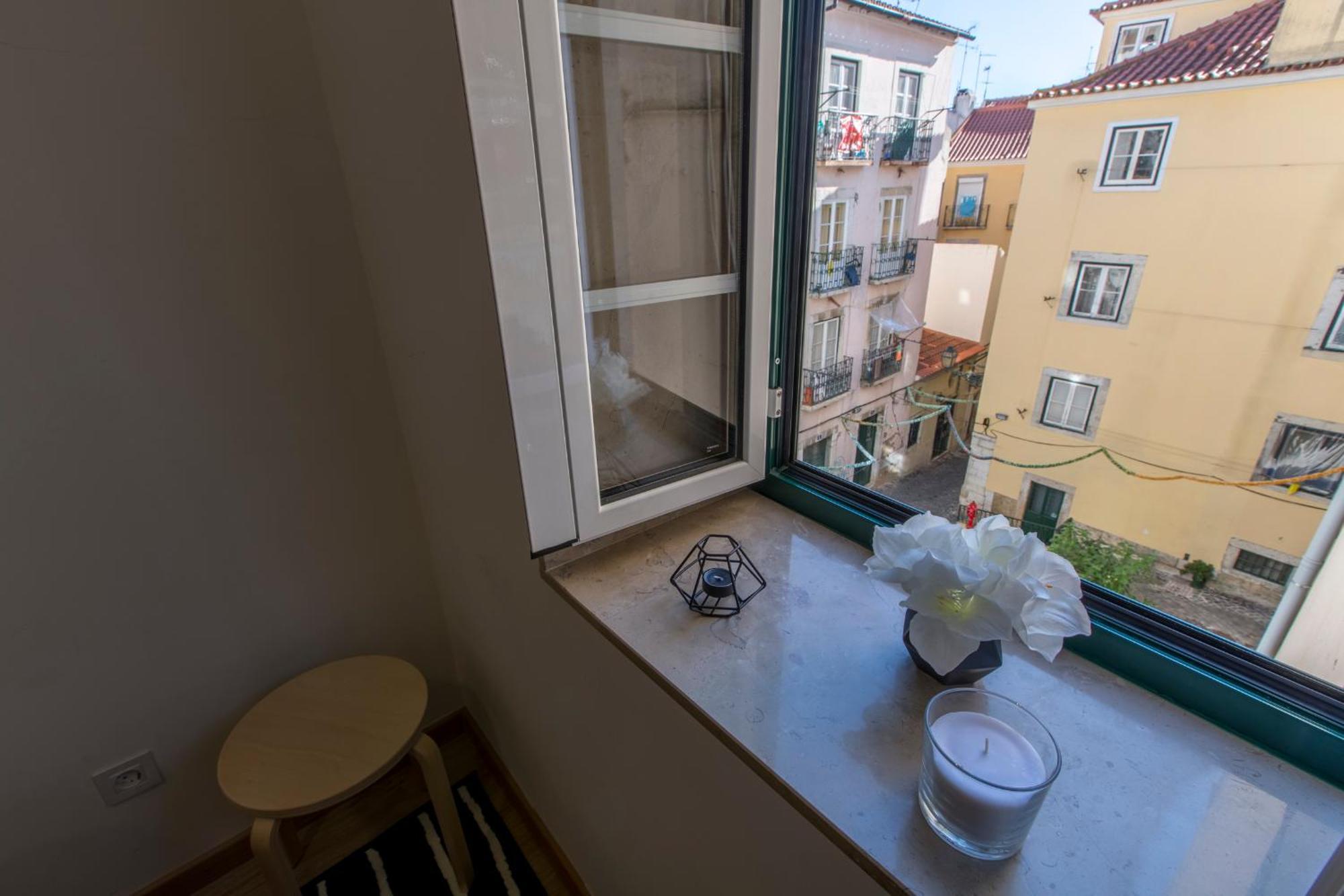 Heart Of Alfama - Historic Tiny House Apartment Lissabon